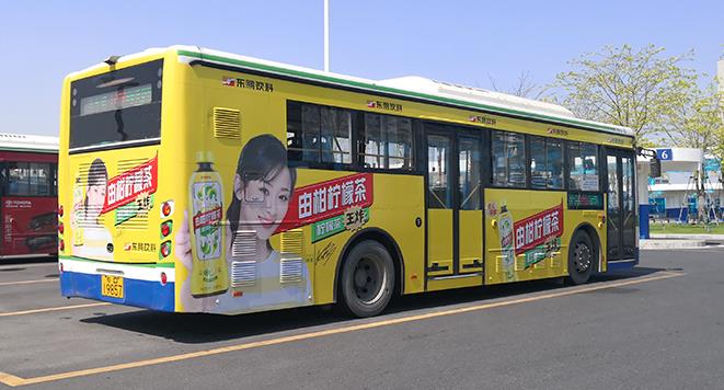 公交車身廣告